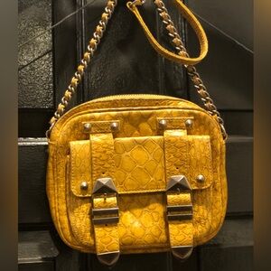 💛💛 REBECCA MINKOFF Crossbody Ostrich leather purse 💛💛